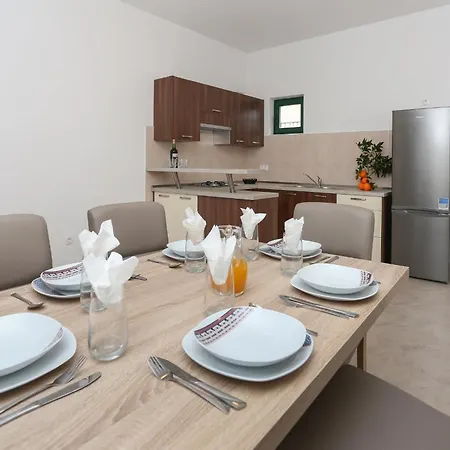 Apartment Sunny Elegant In *