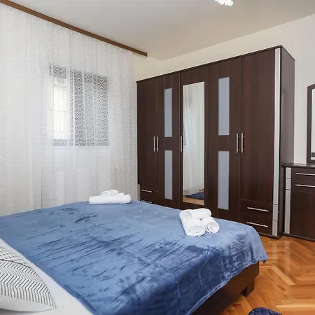 Apartment Sunny Elegant In